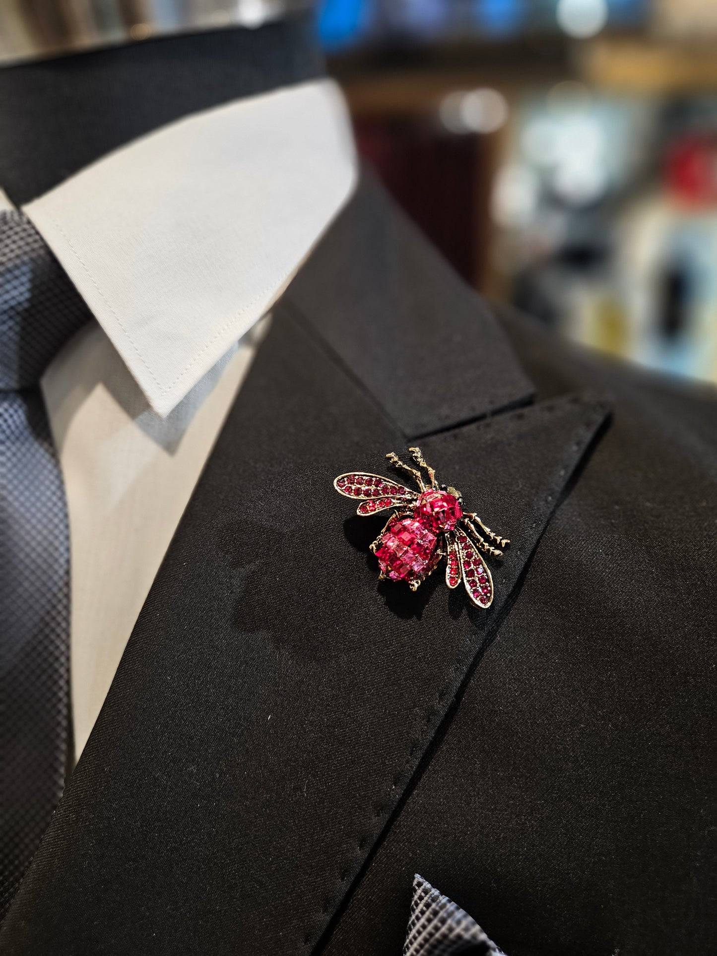 Elegant Luxe Brooch Pin Bee Red Ruby Gemstone
