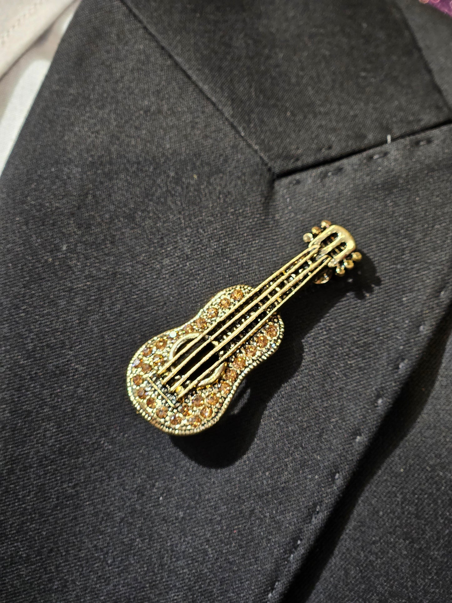 Men's Brooch Gold Guitar Pin Lapel