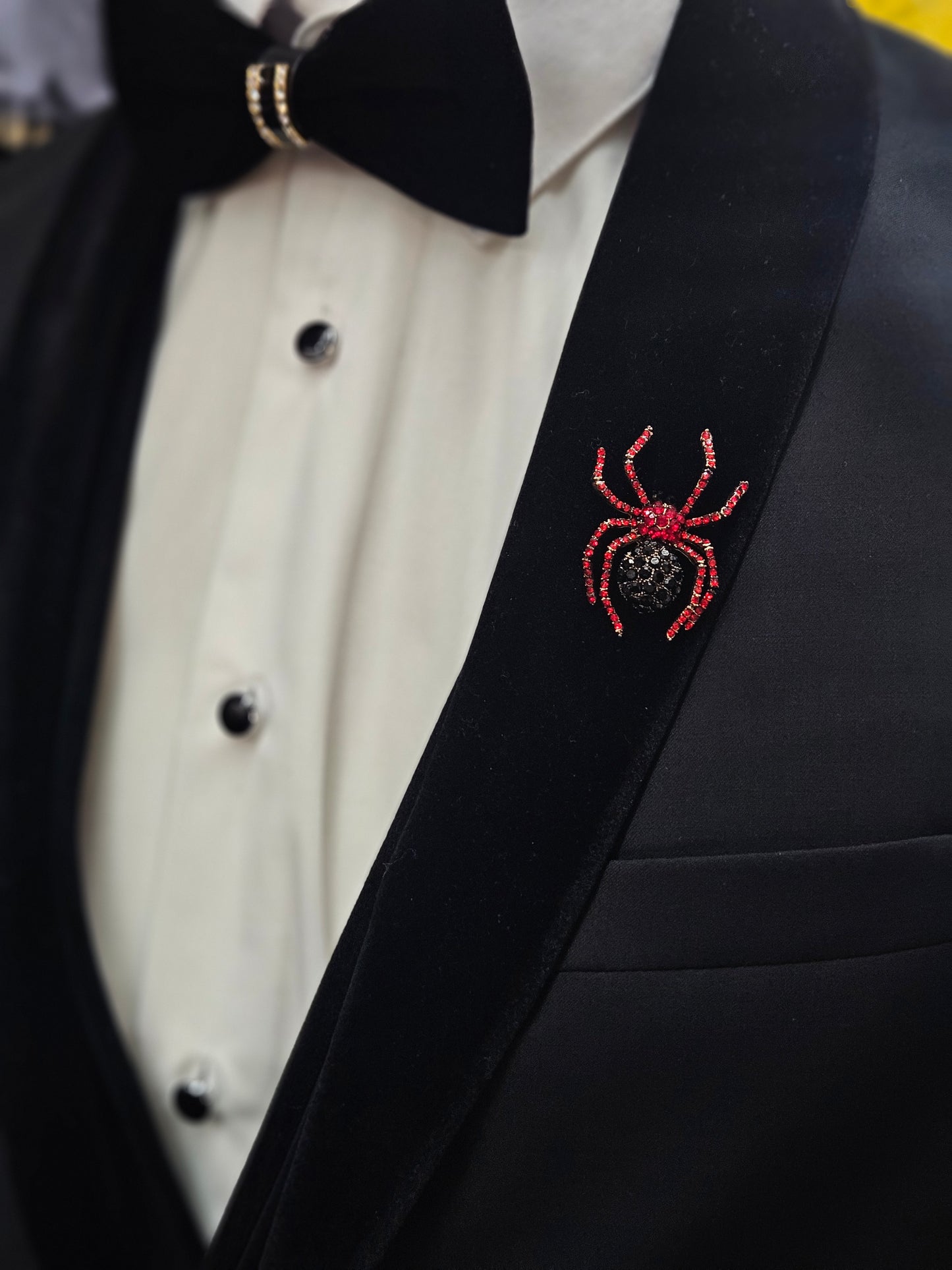 Men's Brooch Black and Red stone color Spider Pin lapel