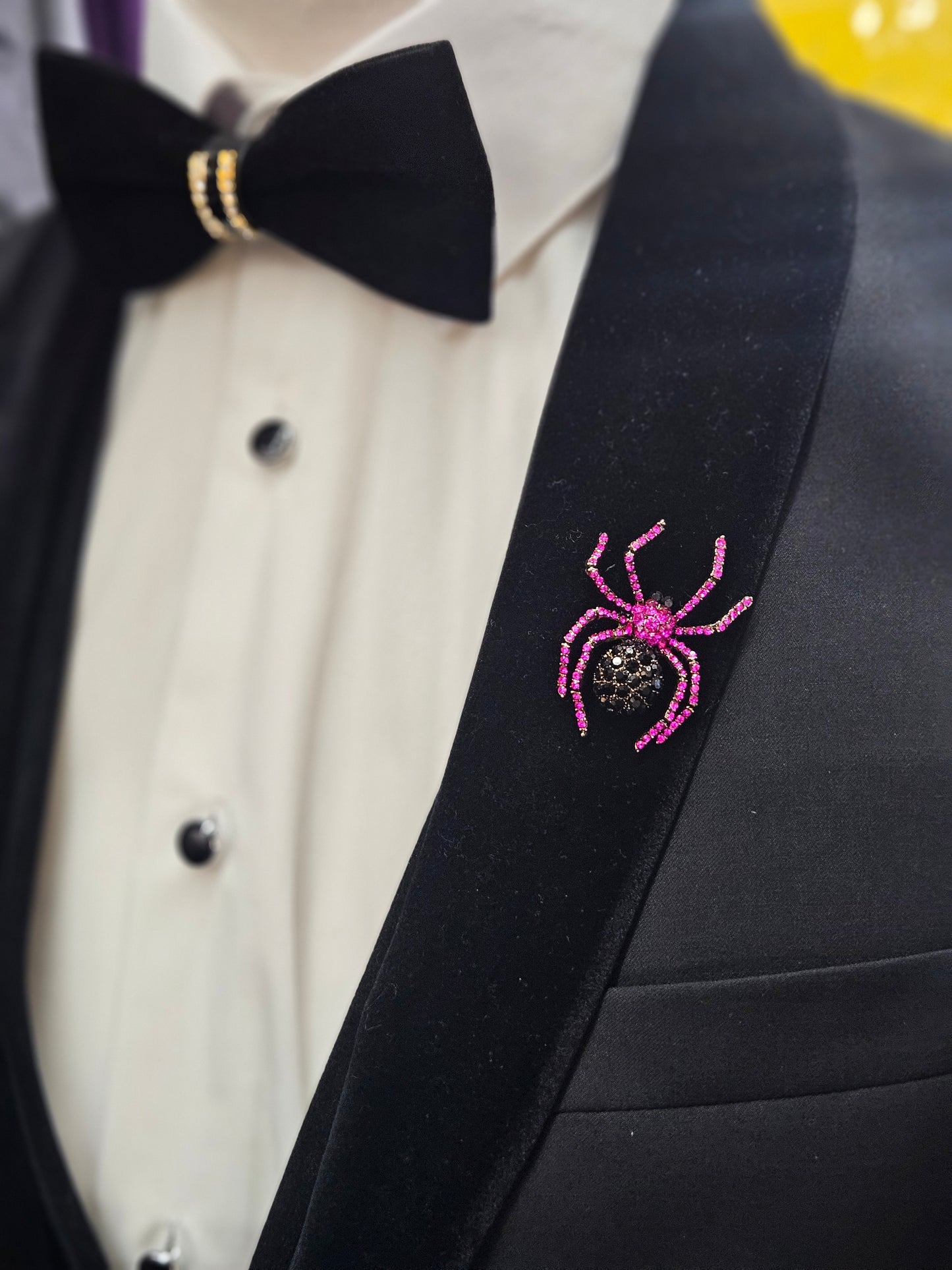 Men's Brooch Black and Pink stone color Spider Pin lapel