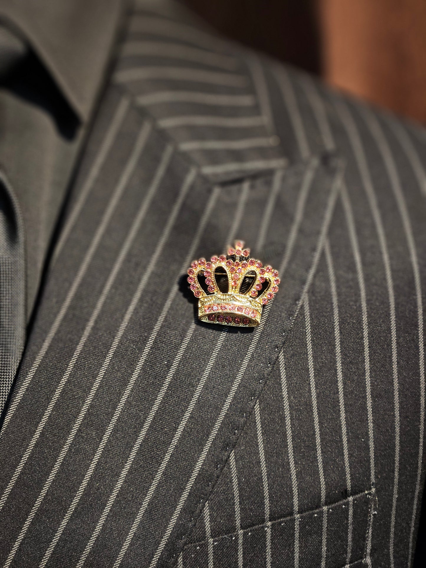 Men's Brooch King Crown Gold and Pink stone Pin lapel