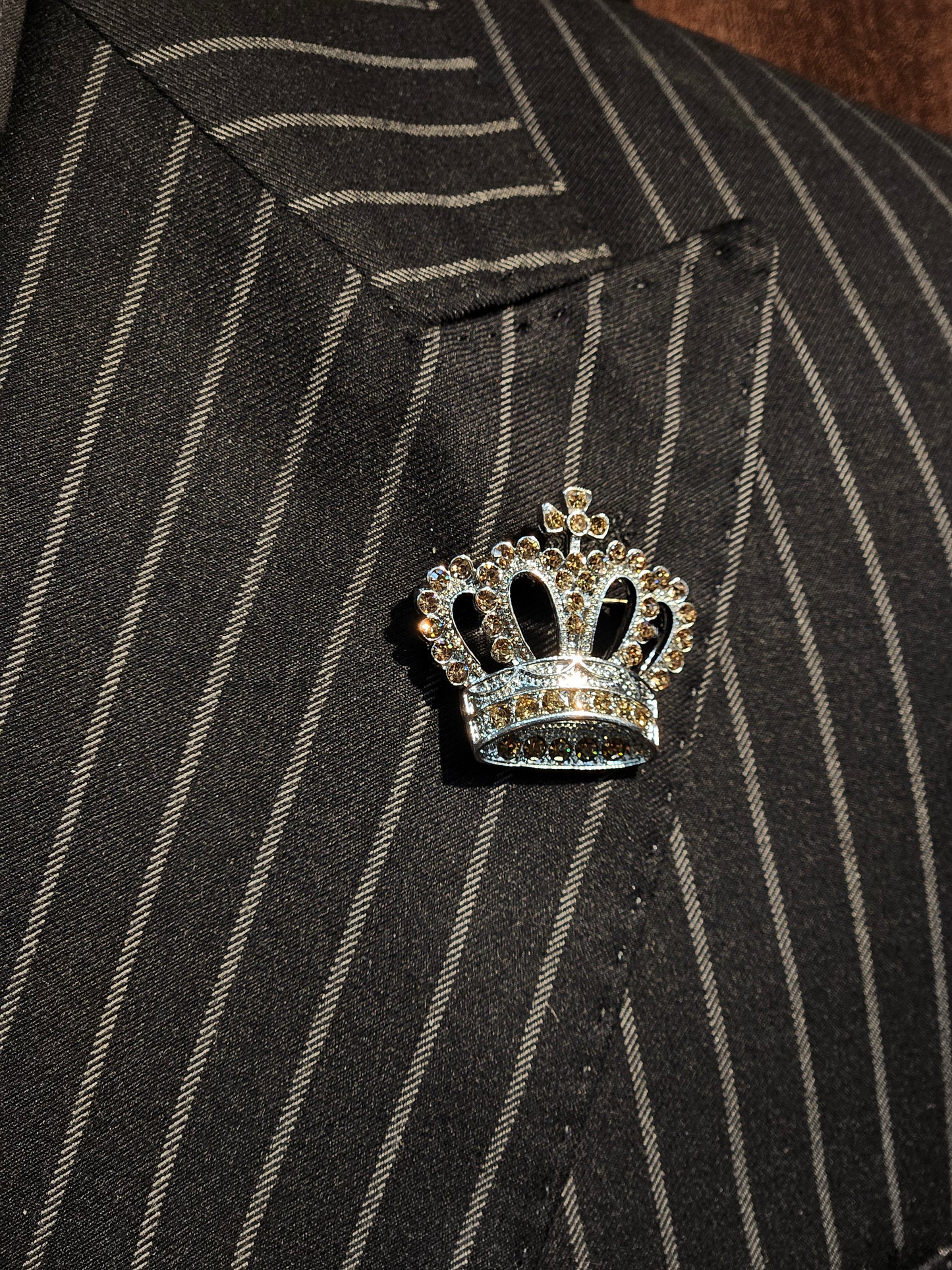 Men's Brooch King Crown Silver and Tan stone Pin lapel