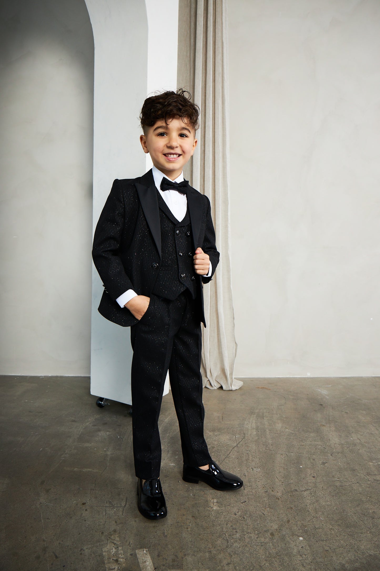 Boy's 5-Pieces Black Glitter Bomb Tuxedo Set