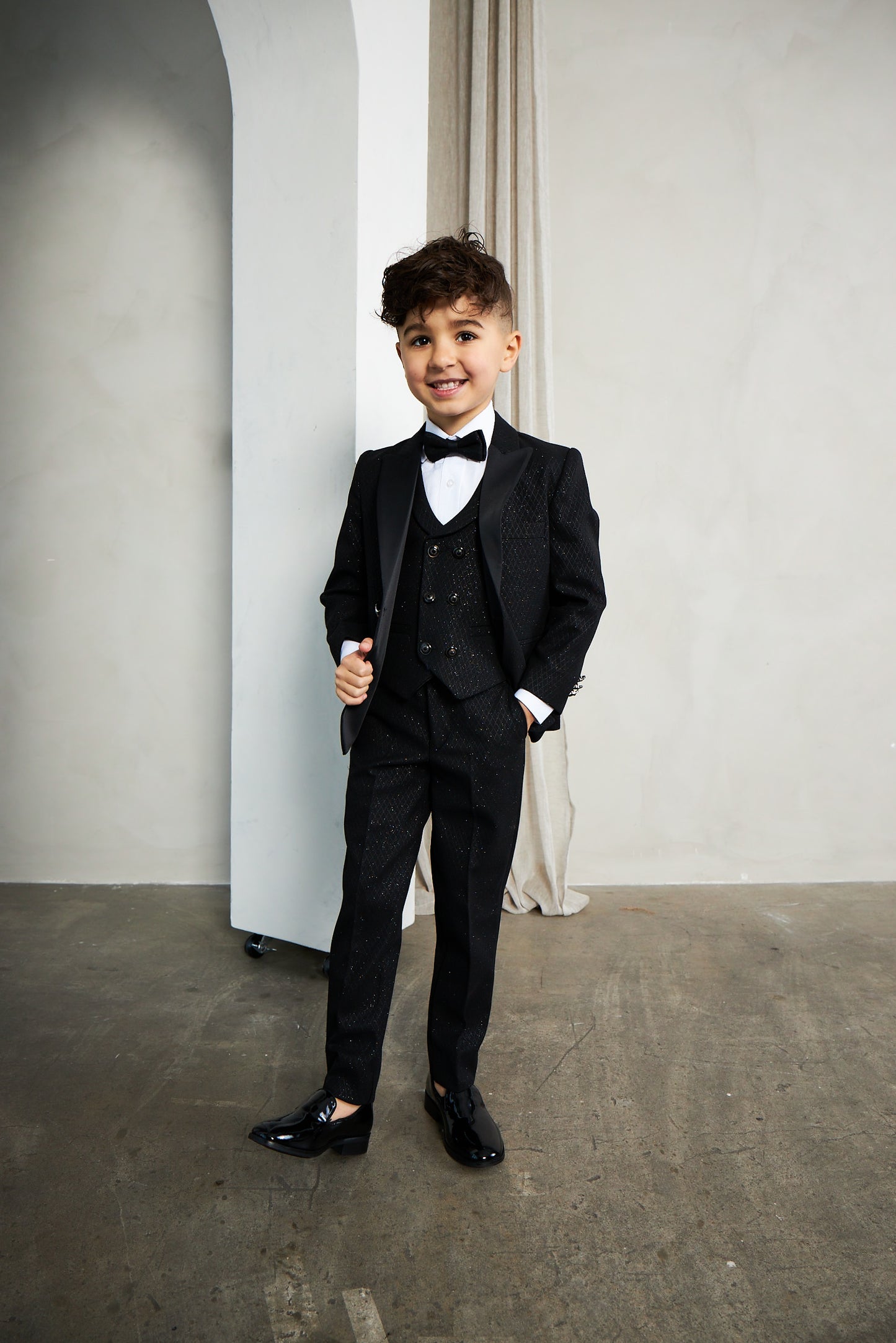 Boy's 5-Pieces Black Glitter Bomb Tuxedo Set