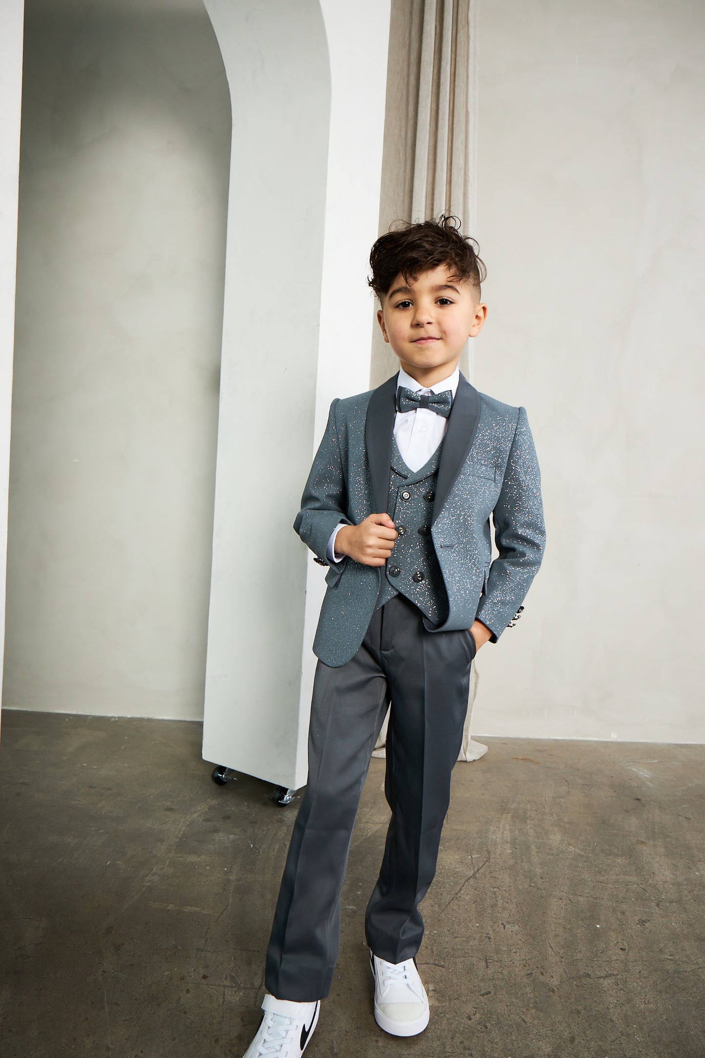 Boy's 5-Pieces Silver Glitter Bomb Tuxedo Set