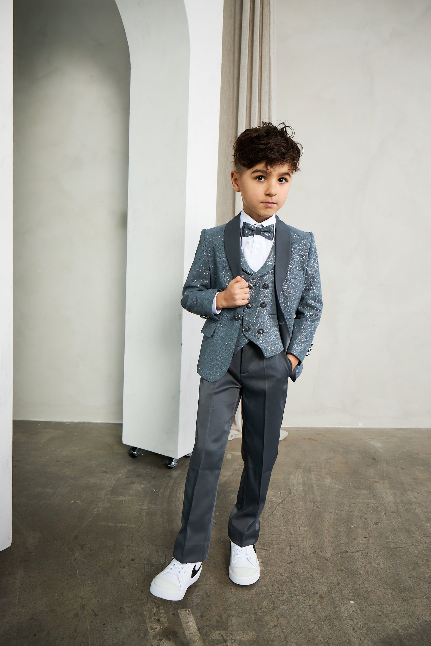 Boy's 5-Pieces Silver Glitter Bomb Tuxedo Set