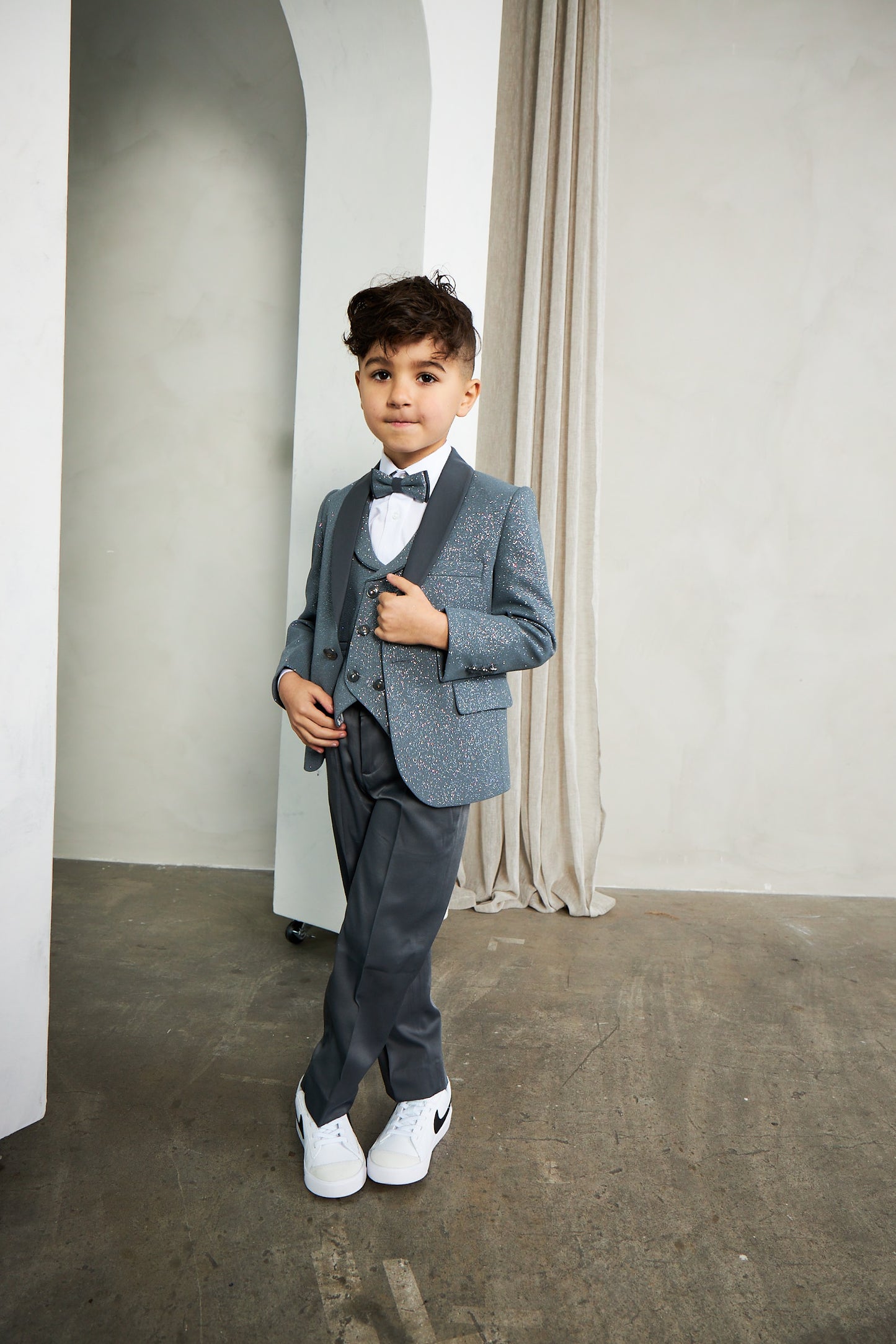 Boy's 5-Pieces Silver Glitter Bomb Tuxedo Set