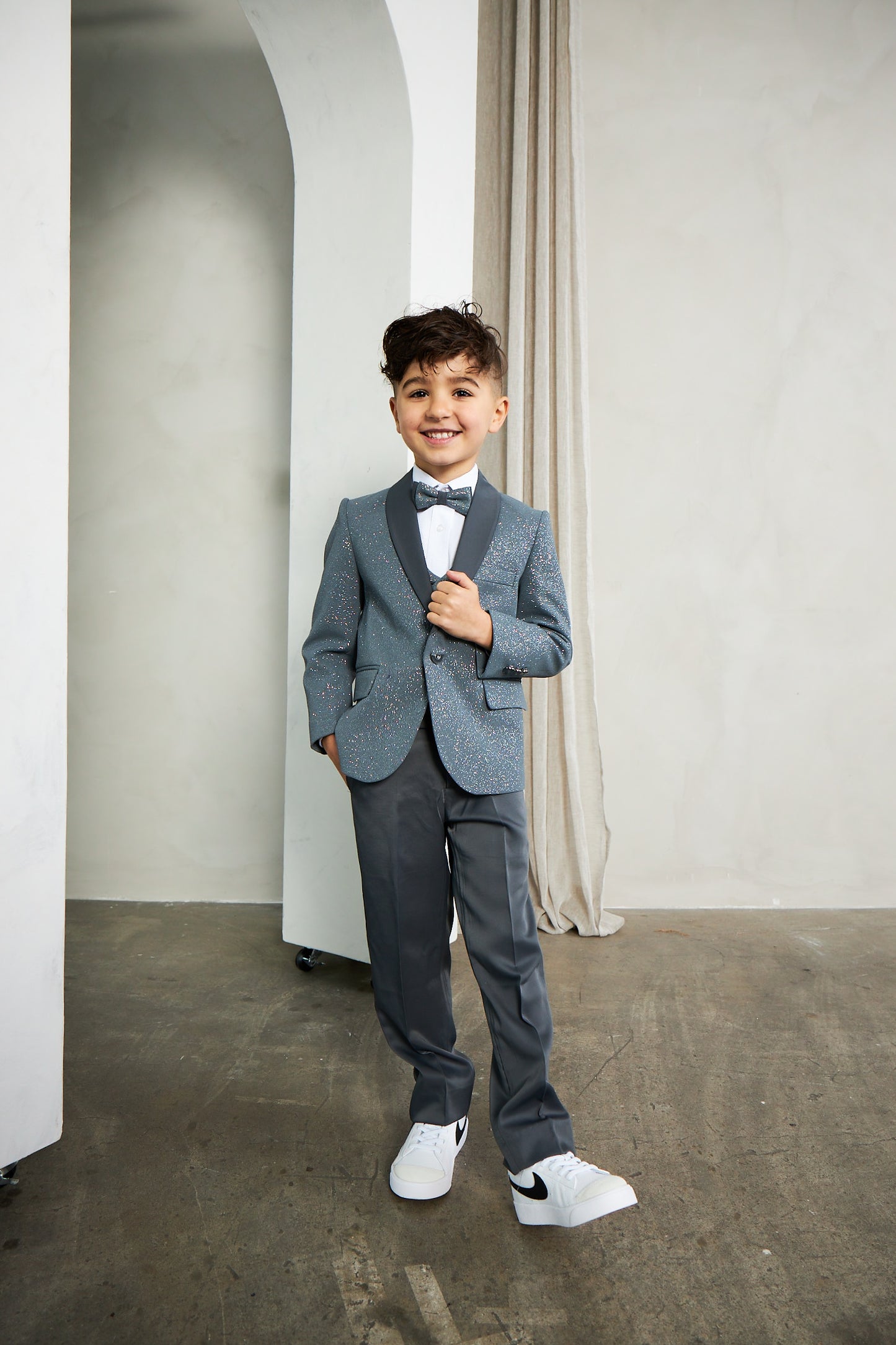 Boy's 5-Pieces Silver Glitter Bomb Tuxedo Set