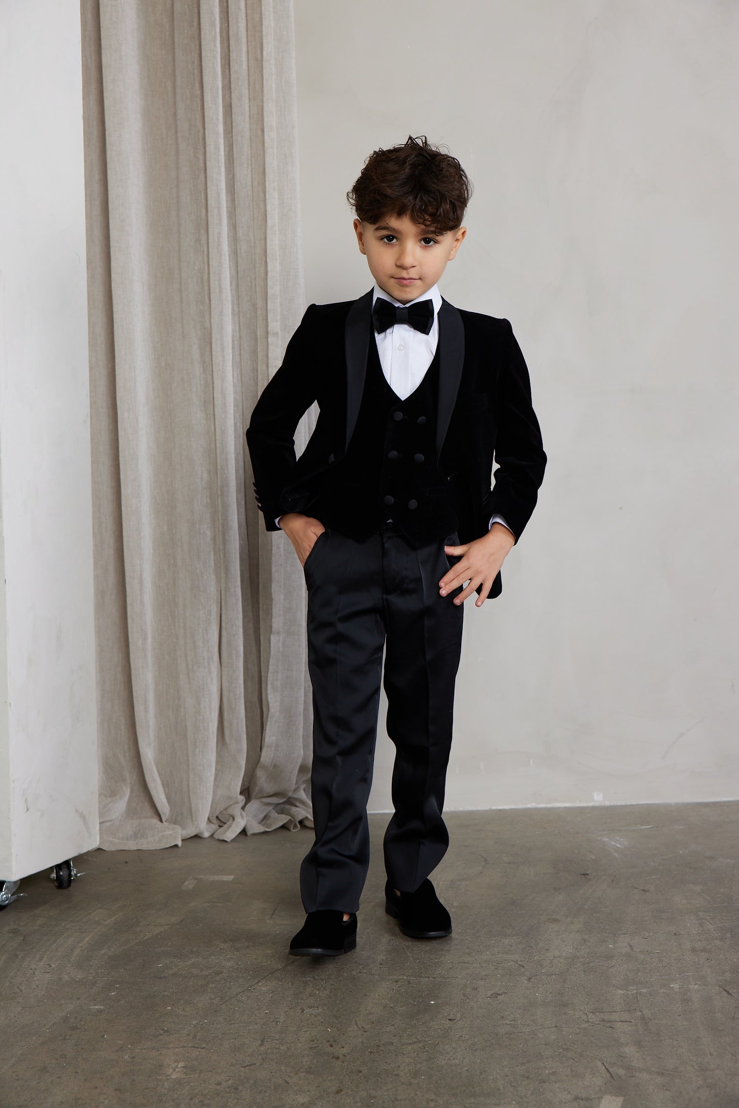 Boy's 5-Pieces Black Velvet Tuxedo Set