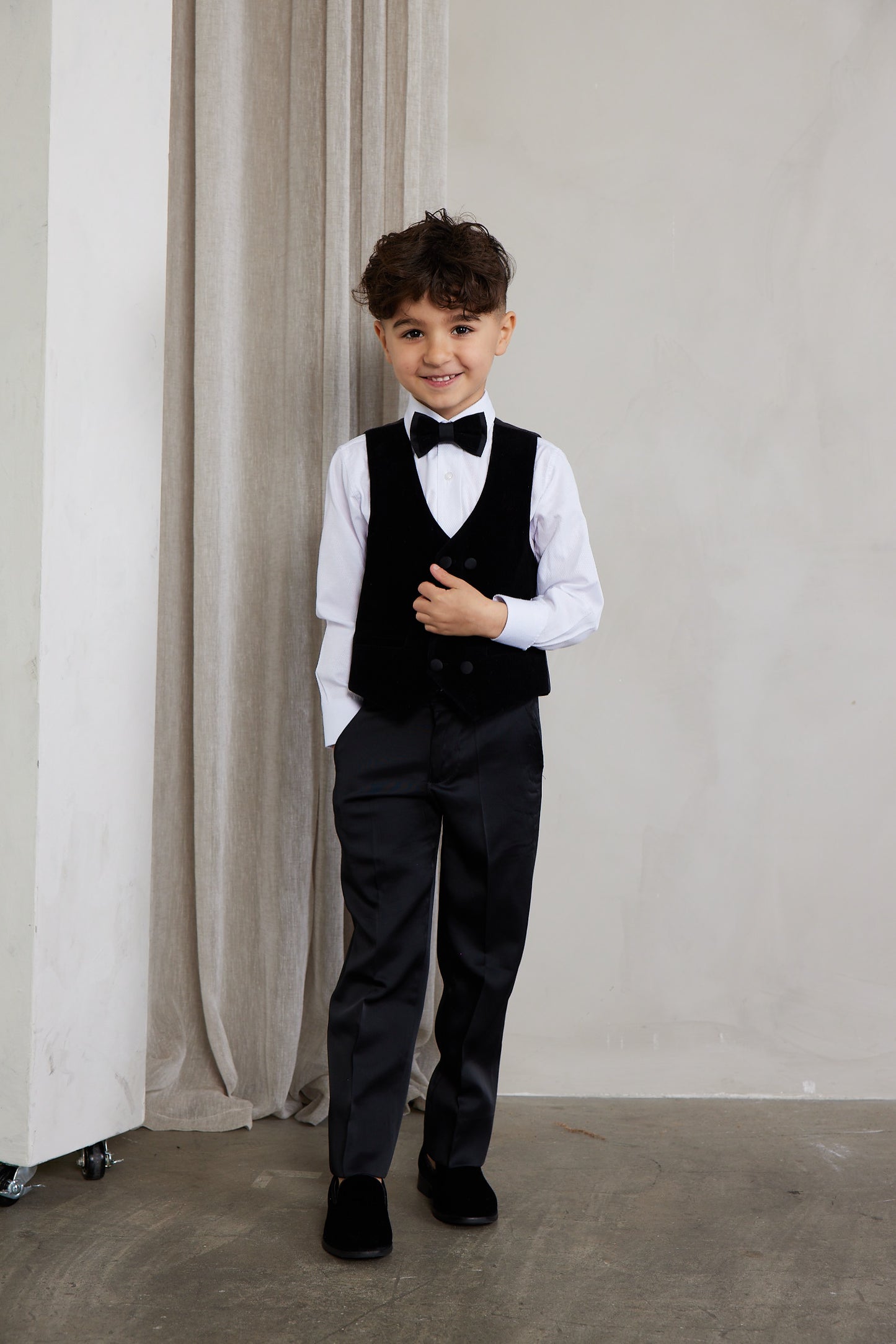 Boy's 5-Pieces Black Velvet Tuxedo Set