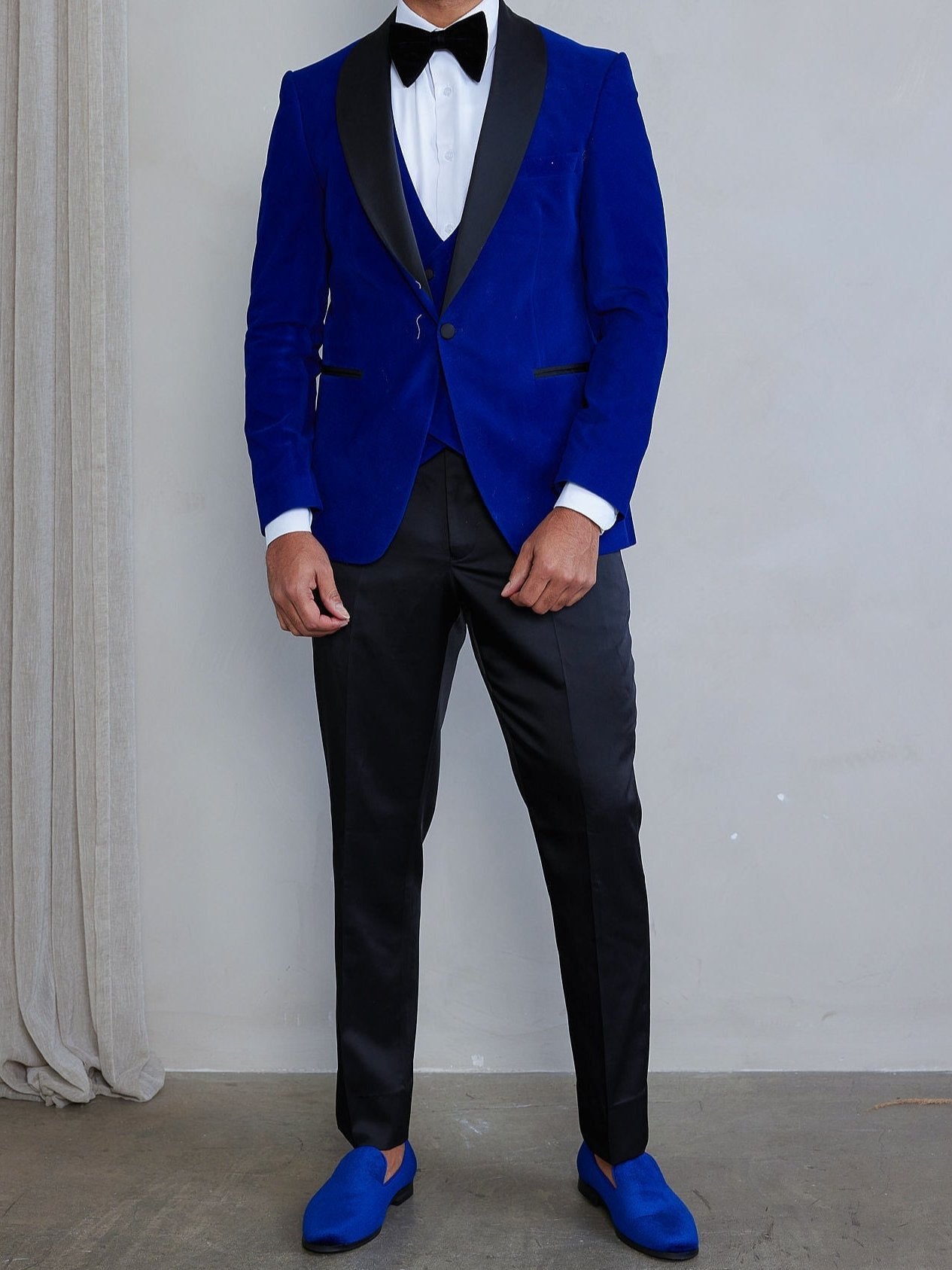 Men's 5-Pieces Blue Velvet Tuxedo Set